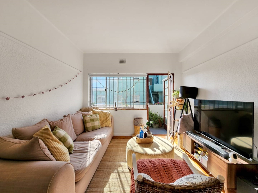 To Let 1 Bedroom Property for Rent in Vredehoek Western Cape